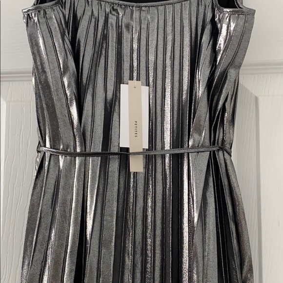 Banana Republic Accordion Maxi Dress - Picture 5 of 5